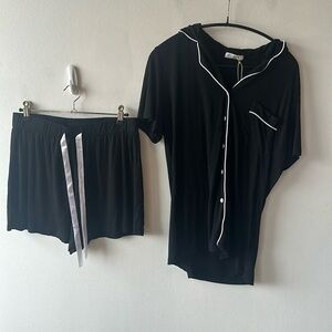 #166 Ekouaer Black/White PJ Set Small Gently Used